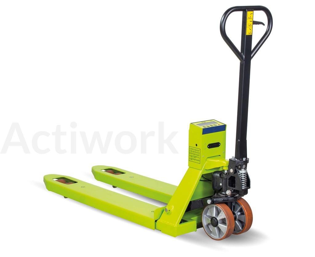 TRANSPALETTE PESEUR 2500KG - FOURCHES 1185 X 555 MM - 4 BOGGIES POLYURETHANE A L'AVANT