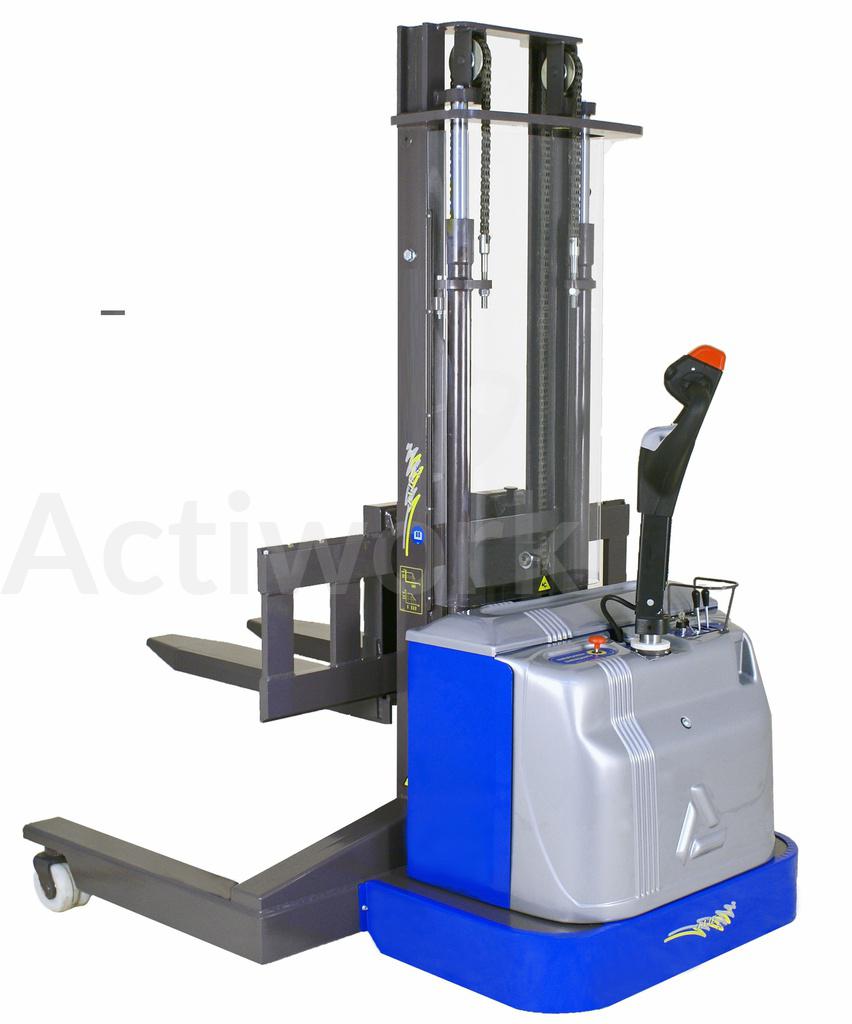 GERBEUR ELECTRIQUE 4 VIE SL 2000KG LEVEE 2500MM
